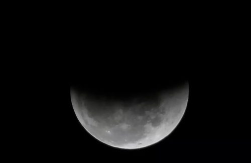 Céu de setembro terá eclipse parcial da Lua e passagem de “cometa do século” - Jornal da Franca