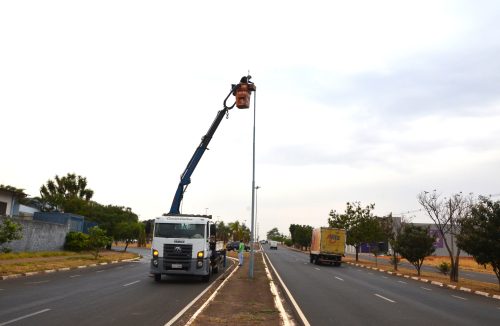 Avenida no Distrito Industrial passa por modernização da iluminação - Jornal da Franca