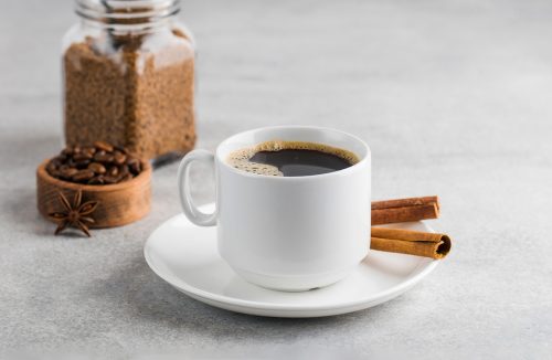 Adicionar uma colher de chá de canela ao café ajuda a queimar gordura? - Jornal da Franca