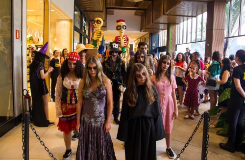 Caça aos doces e desfile de monstros animam Halloween no Franca Shopping - Jornal da Franca