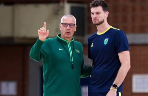 Petrovic continua técnico da Seleção Brasileira; Helinho segue como seu auxiliar - Jornal da Franca