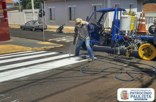 Sinalização de trânsito tem manutenção nas ruas dos bairros de Patrocínio Paulista - Jornal da Franca