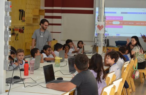 Aprendizado e tecnologia: Espaço Maker estimula criatividade de alunos em Franca - Jornal da Franca