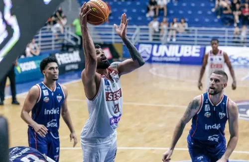 No jogo da volta de Wesley, Sesi Franca vence bem o Fortaleza Basquete no Pedrocão - Jornal da Franca